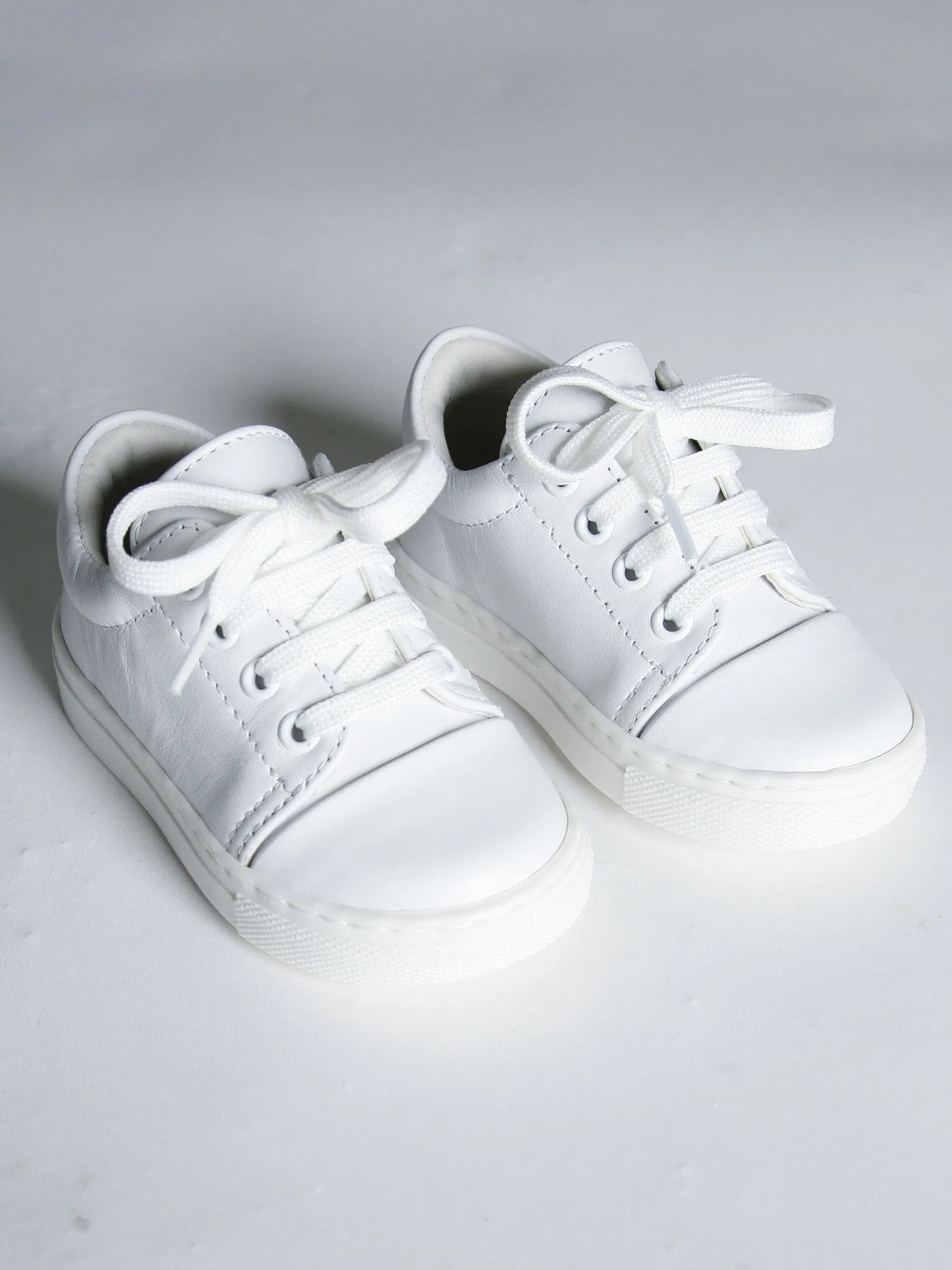 Borboleta White 'Santiago' Leather Trainers