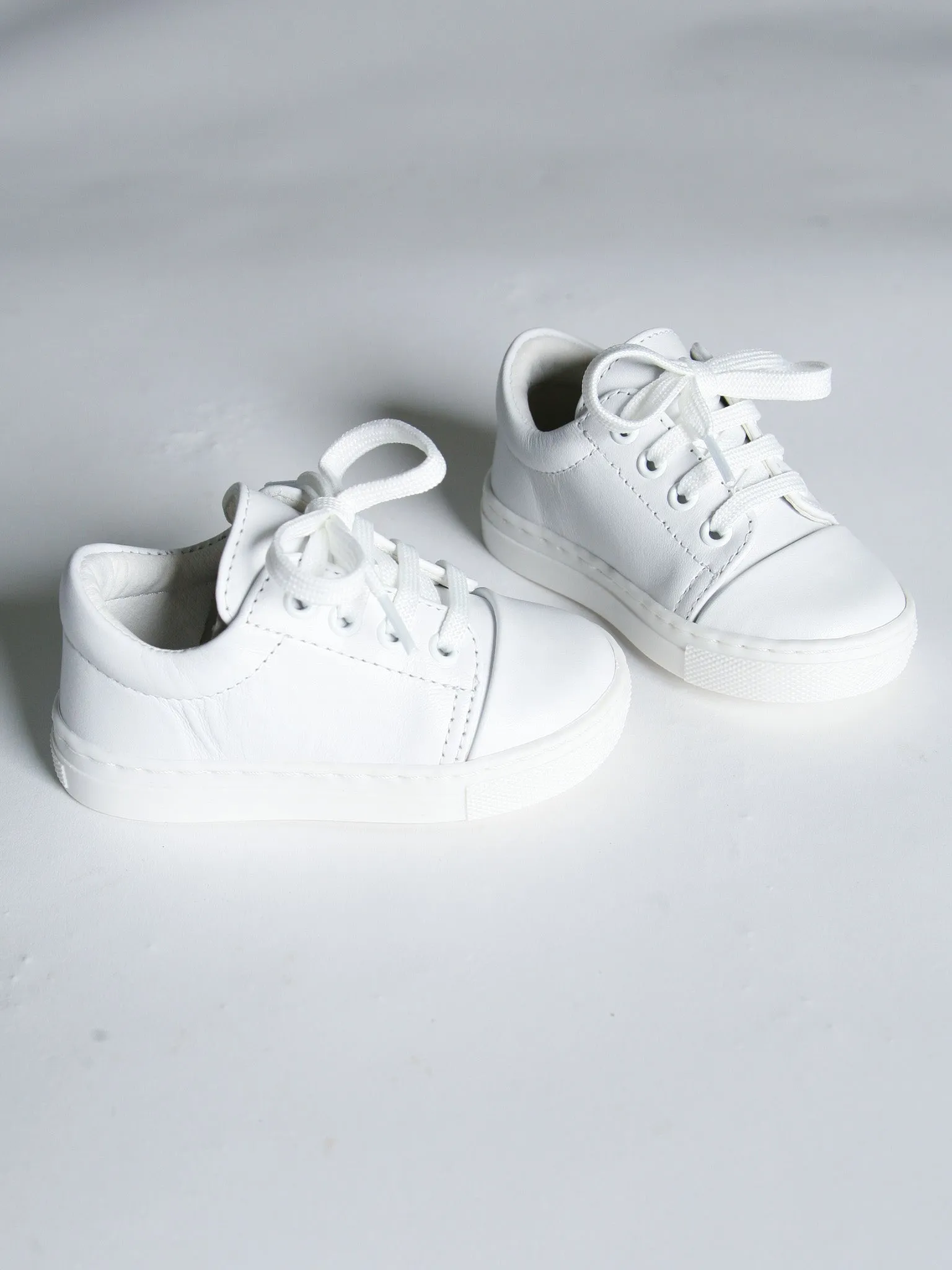 Borboleta White 'Santiago' Leather Trainers