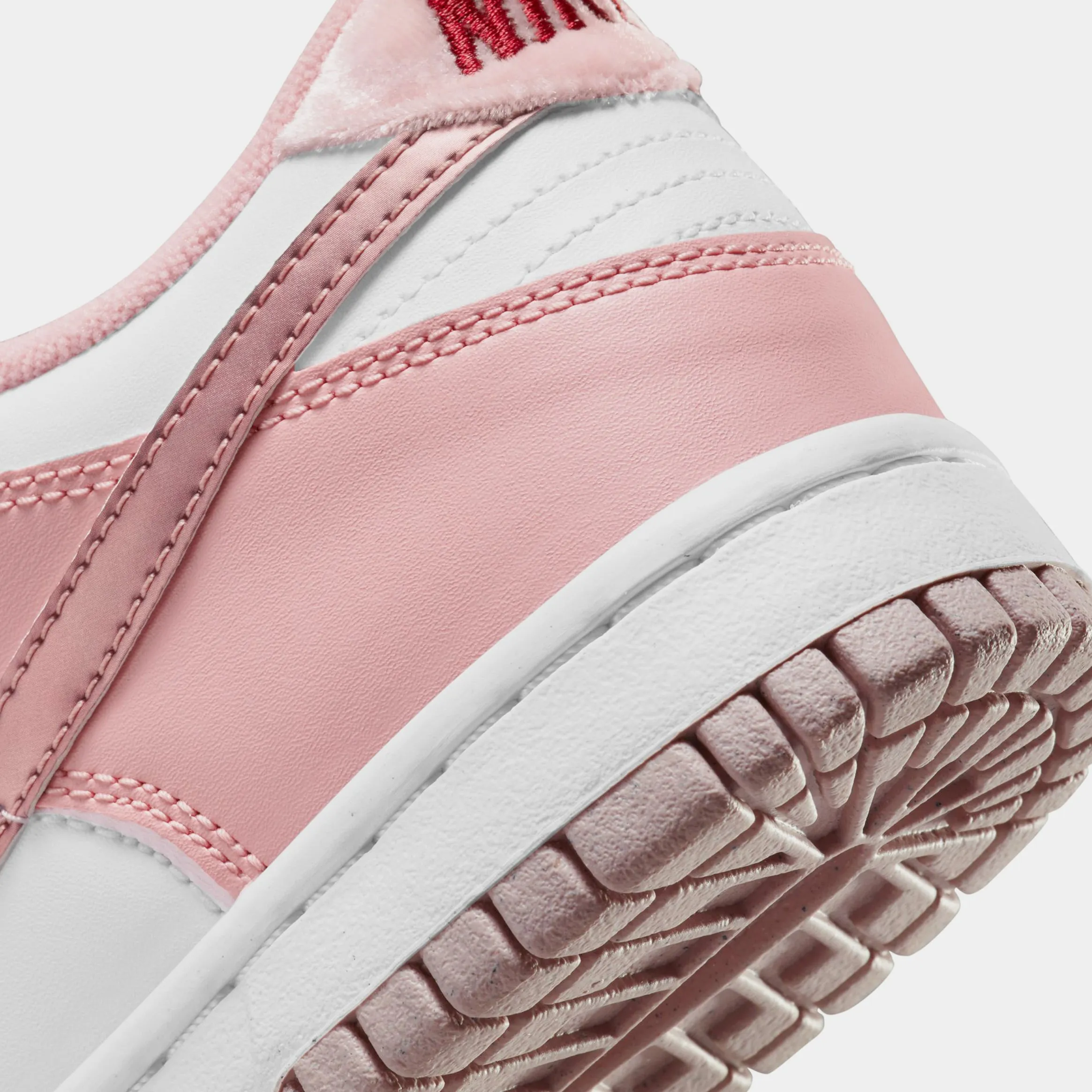 Dunk Low Pink Velvet Grade School Lifestyle Shoes (Pink Velvet/White)