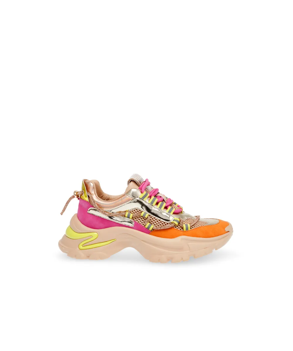 STEVE MADDEN MIRACLES SNEAKER