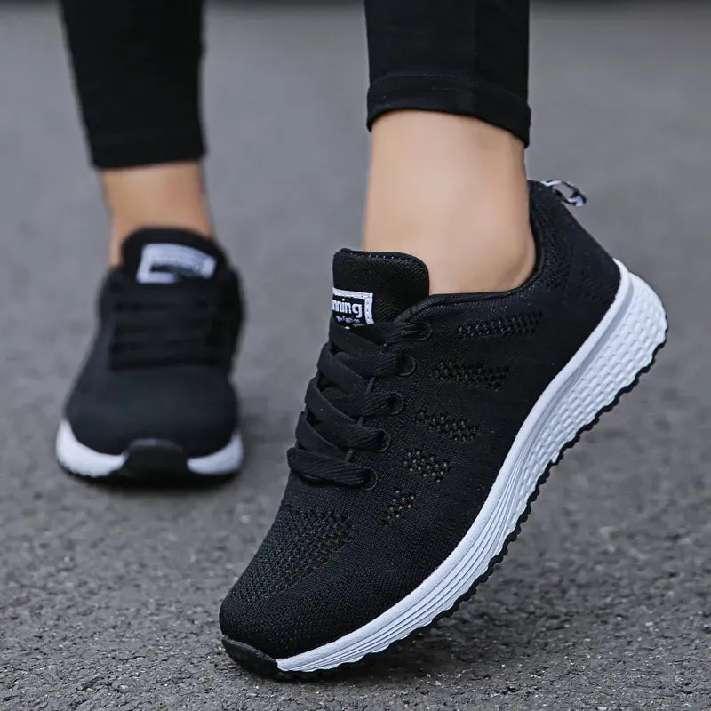 Women's sports shoes trainers